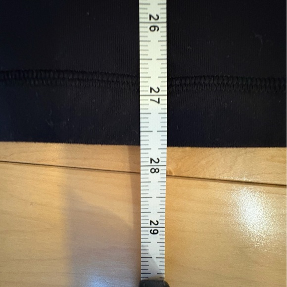 Lululemon pull-on pencil skirt - Picture 7 of 7